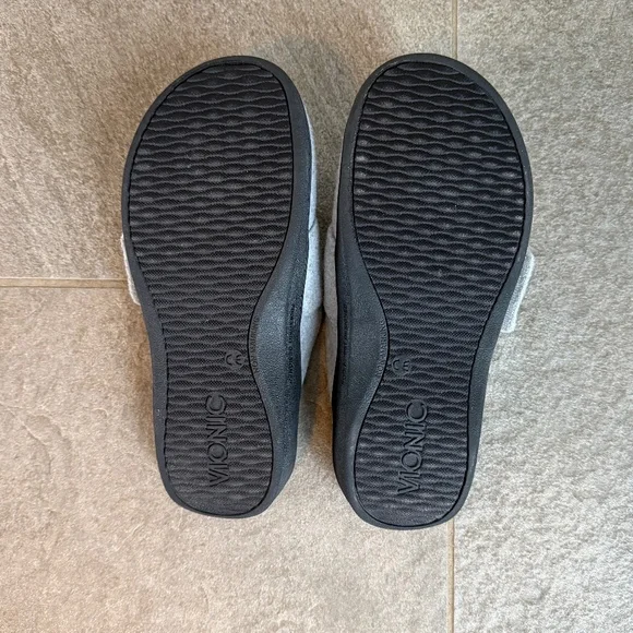 Vionic Gemma II Mule Slippers in Light Grey Flannel NWOT Size 7 - Picture 11 of 11